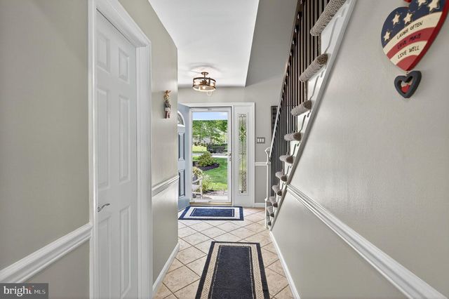 925 SAINT ANDREWS DR, Malvern, PA 19355