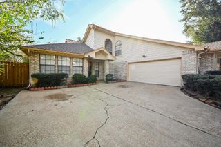 9826 Chiselhurst Drive, Houston, TX 77065