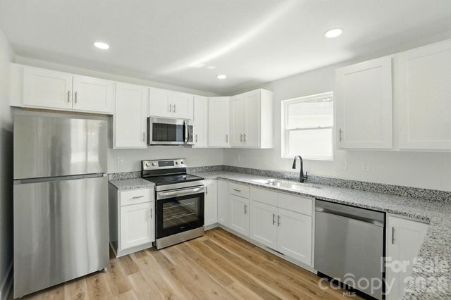 274 Bellhaven Place NW, Concord, NC 28027