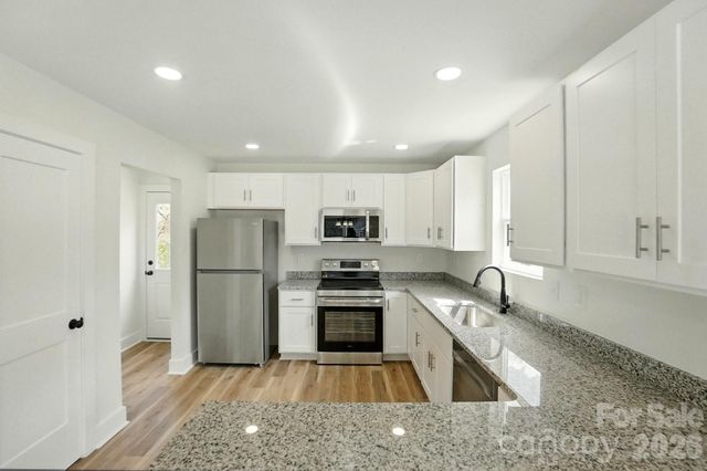 274 Bellhaven Place NW, Concord, NC 28027