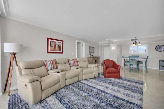 400 Ocean Trail Way 205, Jupiter, FL 33477