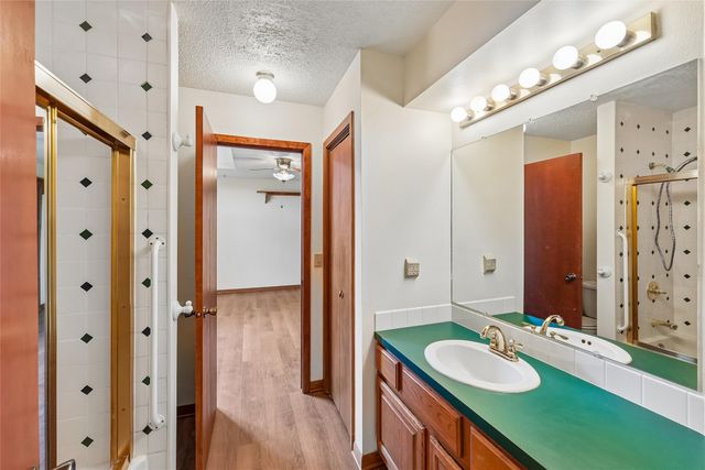 6856 Sharon Drive, Urbandale, IA 50322