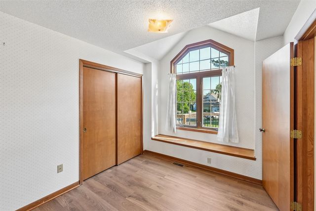 6856 Sharon Drive, Urbandale, IA 50322