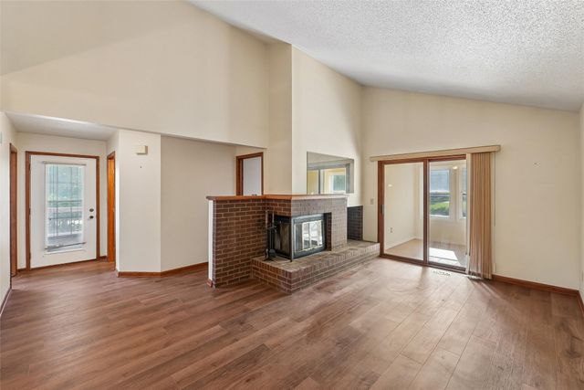 6856 Sharon Drive, Urbandale, IA 50322