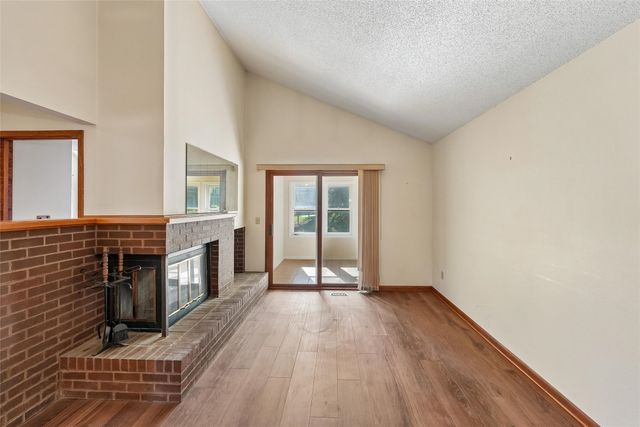 6856 Sharon Drive, Urbandale, IA 50322