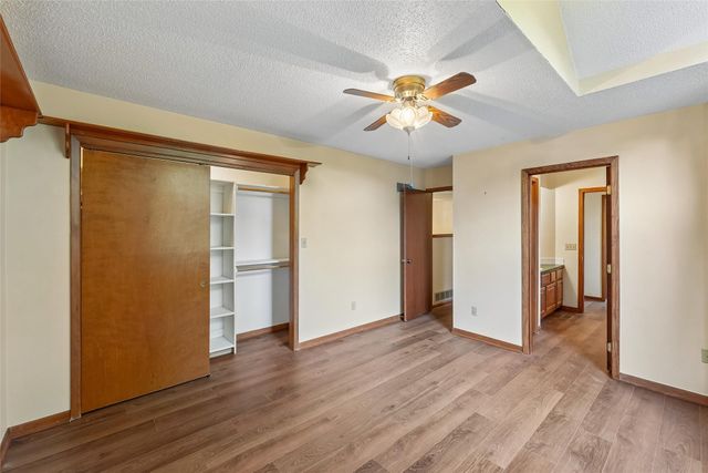 6856 Sharon Drive, Urbandale, IA 50322