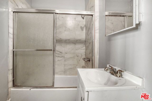 306 N Bixel Street, Los Angeles, CA 90026