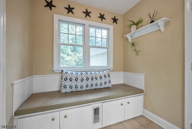 4 Burma Rd, Wyckoff Twp., NJ 07481
