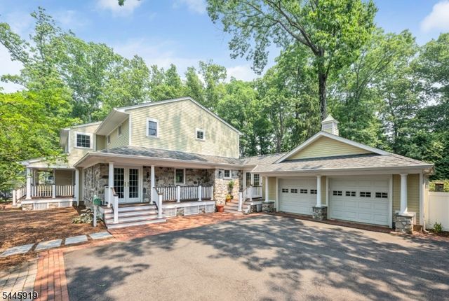 4 Burma Rd, Wyckoff Twp., NJ 07481