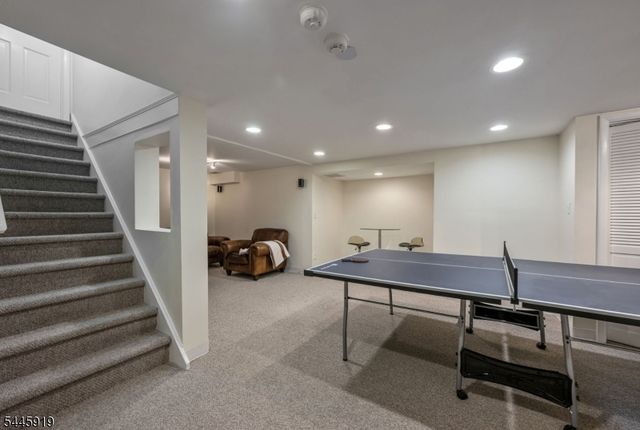 4 Burma Rd, Wyckoff Twp., NJ 07481