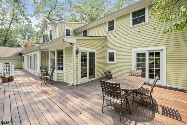 4 Burma Rd, Wyckoff Twp., NJ 07481