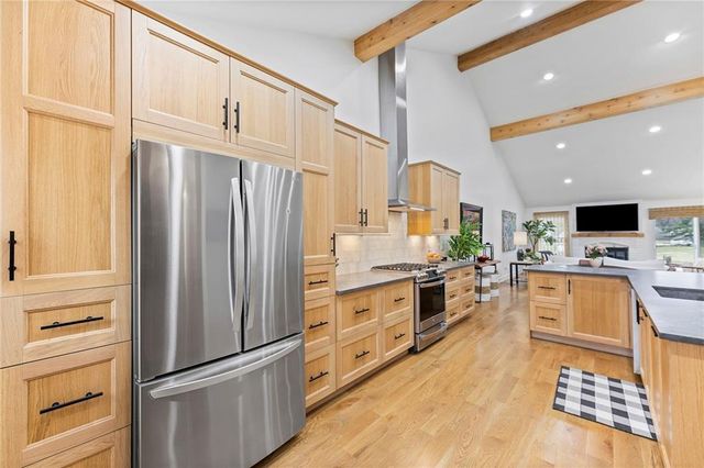 2042 Condolea Drive, Leawood, KS 66209