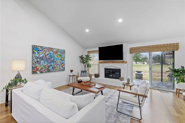 2042 Condolea Drive, Leawood, KS 66209