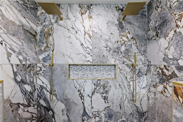 2042 Condolea Drive, Leawood, KS 66209