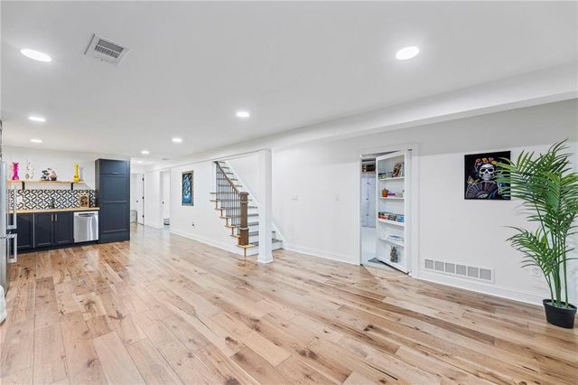 2042 Condolea Drive, Leawood, KS 66209