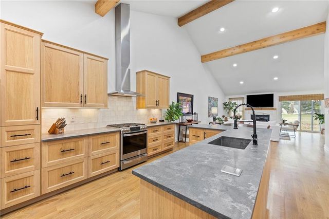 2042 Condolea Drive, Leawood, KS 66209