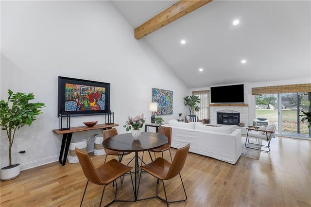 2042 Condolea Drive, Leawood, KS 66209