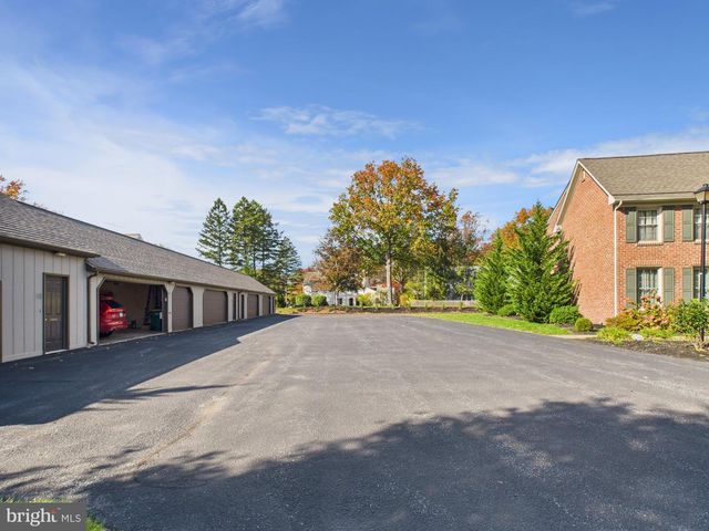 42 KENSINGTON SQ, Mechanicsburg, PA 17050