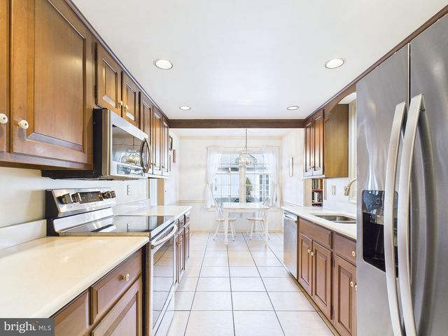 42 KENSINGTON SQ, Mechanicsburg, PA 17050