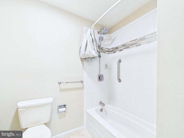 42 KENSINGTON SQ, Mechanicsburg, PA 17050