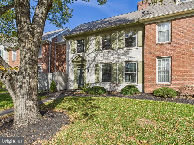 42 KENSINGTON SQ, Mechanicsburg, PA 17050