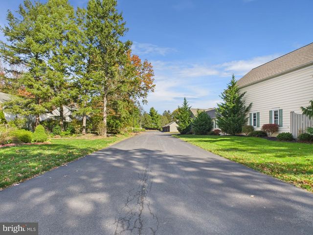 42 KENSINGTON SQ, Mechanicsburg, PA 17050