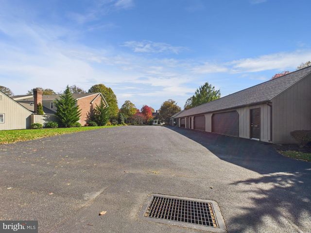 42 KENSINGTON SQ, Mechanicsburg, PA 17050