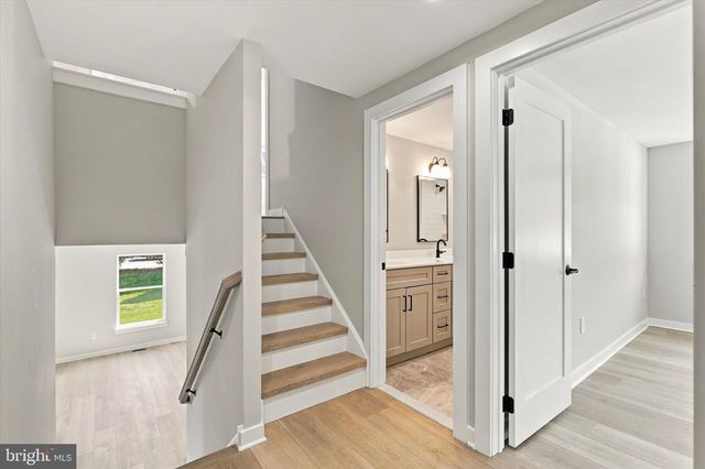 942 SURREY DR, Blue Bell, PA 19422