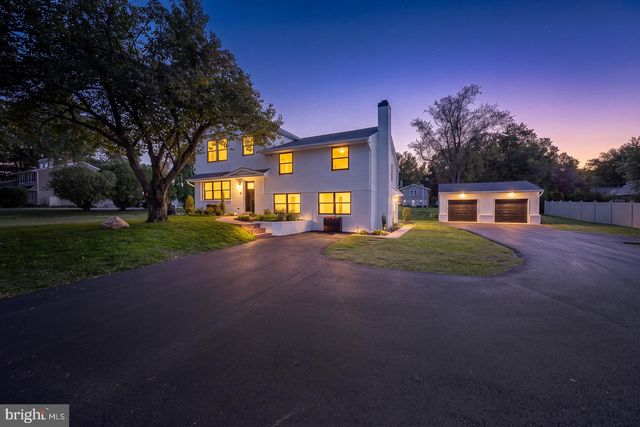 942 SURREY DR, Blue Bell, PA 19422