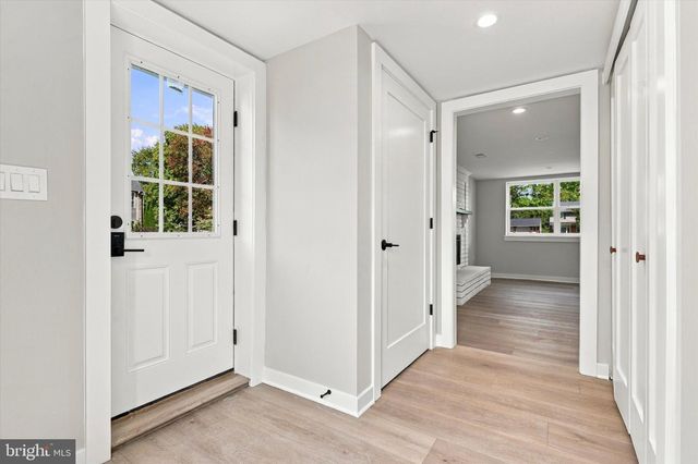 942 SURREY DR, Blue Bell, PA 19422