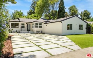 19120 Bessemer Street, Tarzana, CA 91335