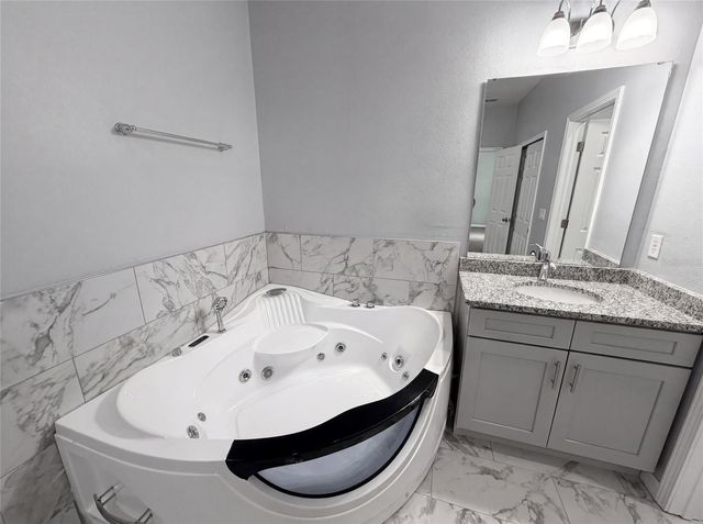 1013 W 11TH STREET, Sanford, FL 32771