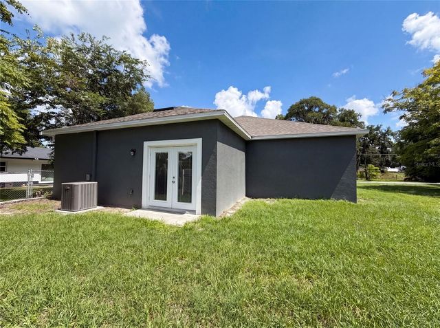1013 W 11TH STREET, Sanford, FL 32771