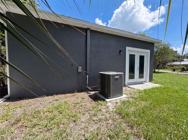 1013 W 11TH STREET, Sanford, FL 32771