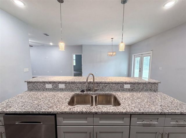 1013 W 11TH STREET, Sanford, FL 32771