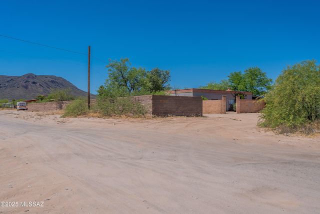 7710 S Gila Avenue, Tucson, AZ 85746