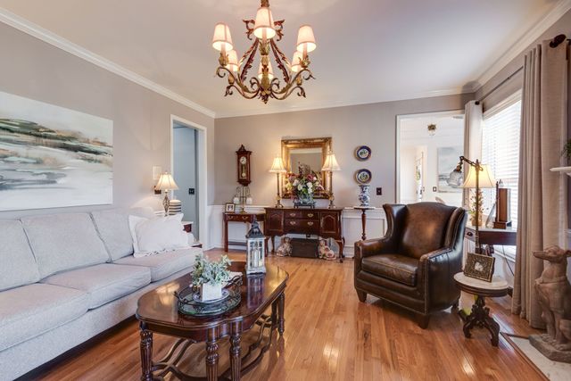 111 Meadowood Loop, Burns, TN 37029