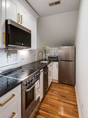 111 Meadowood Loop, Burns, TN 37029
