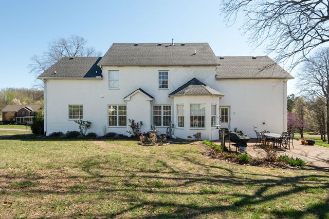 111 Meadowood Loop, Burns, TN 37029
