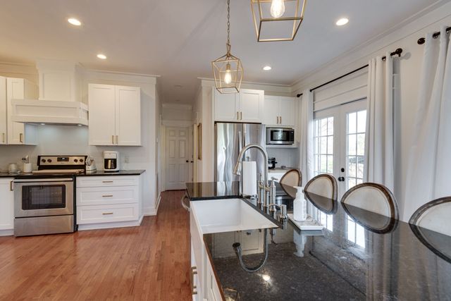 111 Meadowood Loop, Burns, TN 37029