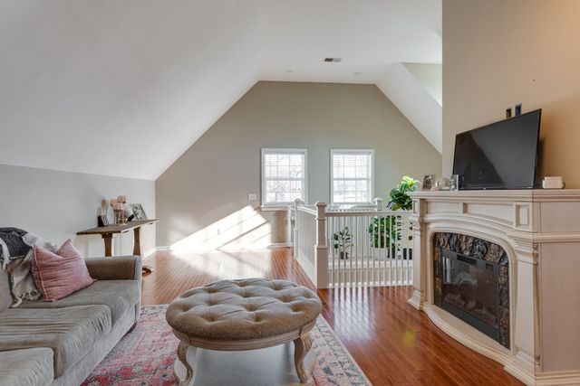 111 Meadowood Loop, Burns, TN 37029