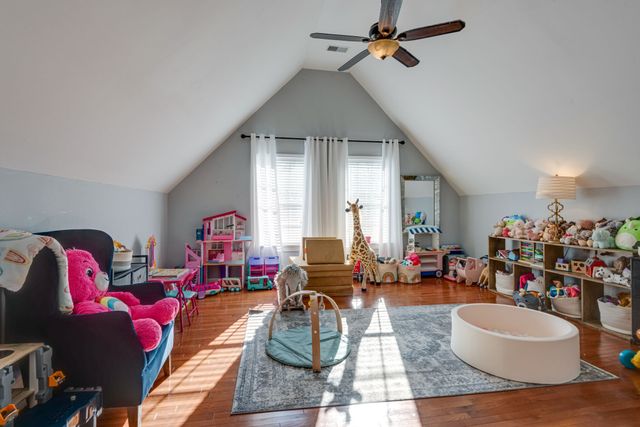 111 Meadowood Loop, Burns, TN 37029