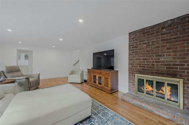 3 Old Town Lane, Huntington, NY 11743