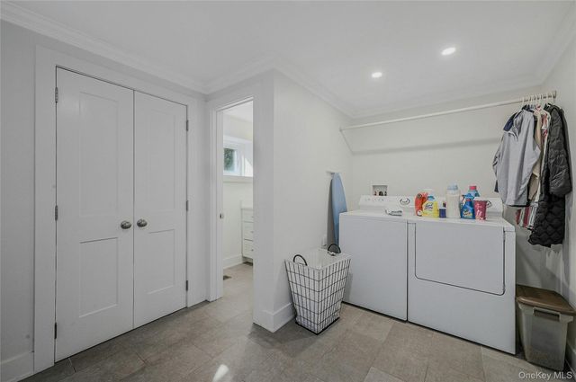 3 Old Town Lane, Huntington, NY 11743