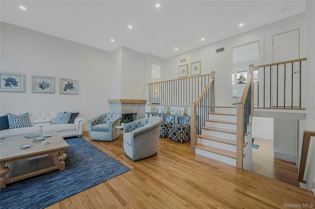 3 Old Town Lane, Huntington, NY 11743