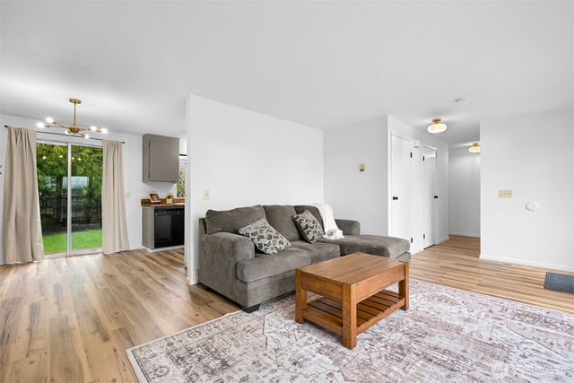 4383 Vista Ave, Blaine, WA 98230