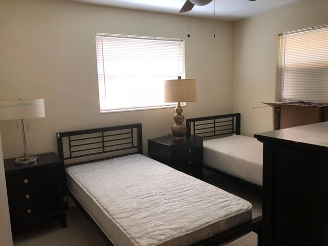 616 W BROWARD Street, Lantana, FL 33462