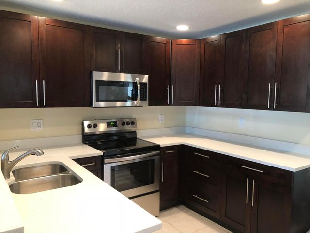 616 W BROWARD Street, Lantana, FL 33462