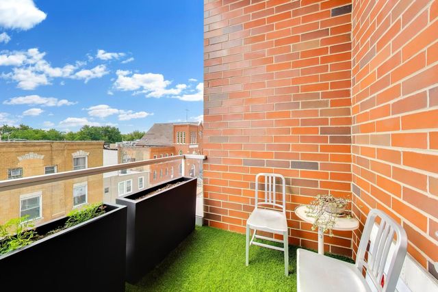 1000 N DAMEN Avenue 5, Chicago, IL 60622