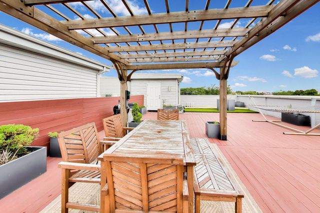 1000 N DAMEN Avenue 5, Chicago, IL 60622